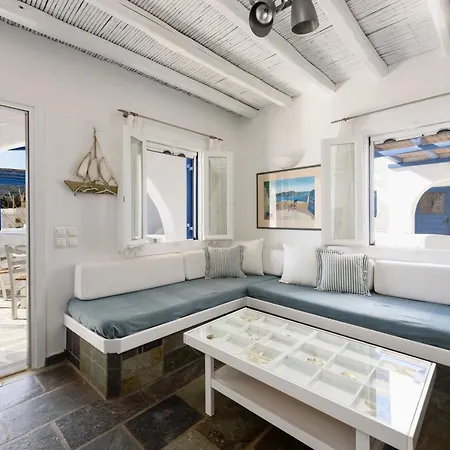 Casa vacanze Paros 3 Bedrooms Messonette For 6 Persons By Mps *