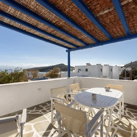 Casa vacanze Paros 3 Bedrooms Messonette For 6 Persons By Mps