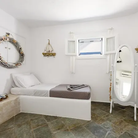Casa vacanze Paros 3 Bedrooms Messonette For 6 Persons By Mps