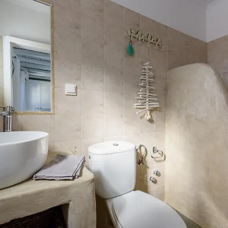Paros 3 Bedrooms Messonette For 6 Persons By Mps Casa vacanze Márpissa
