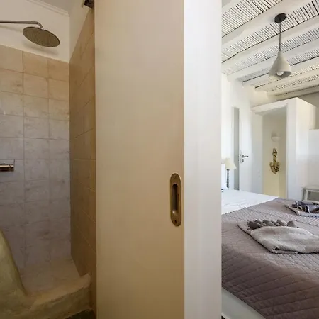 Paros 3 Bedrooms Messonette For 6 Persons By Mps Casa vacanze *